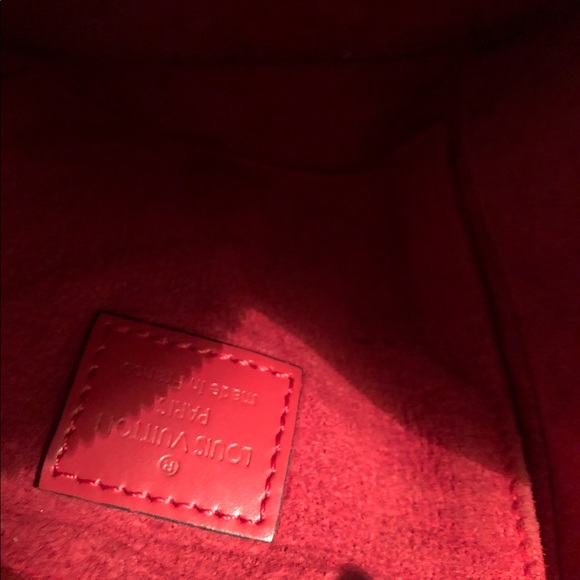 Louis Vuitton - Picture 5 of 5